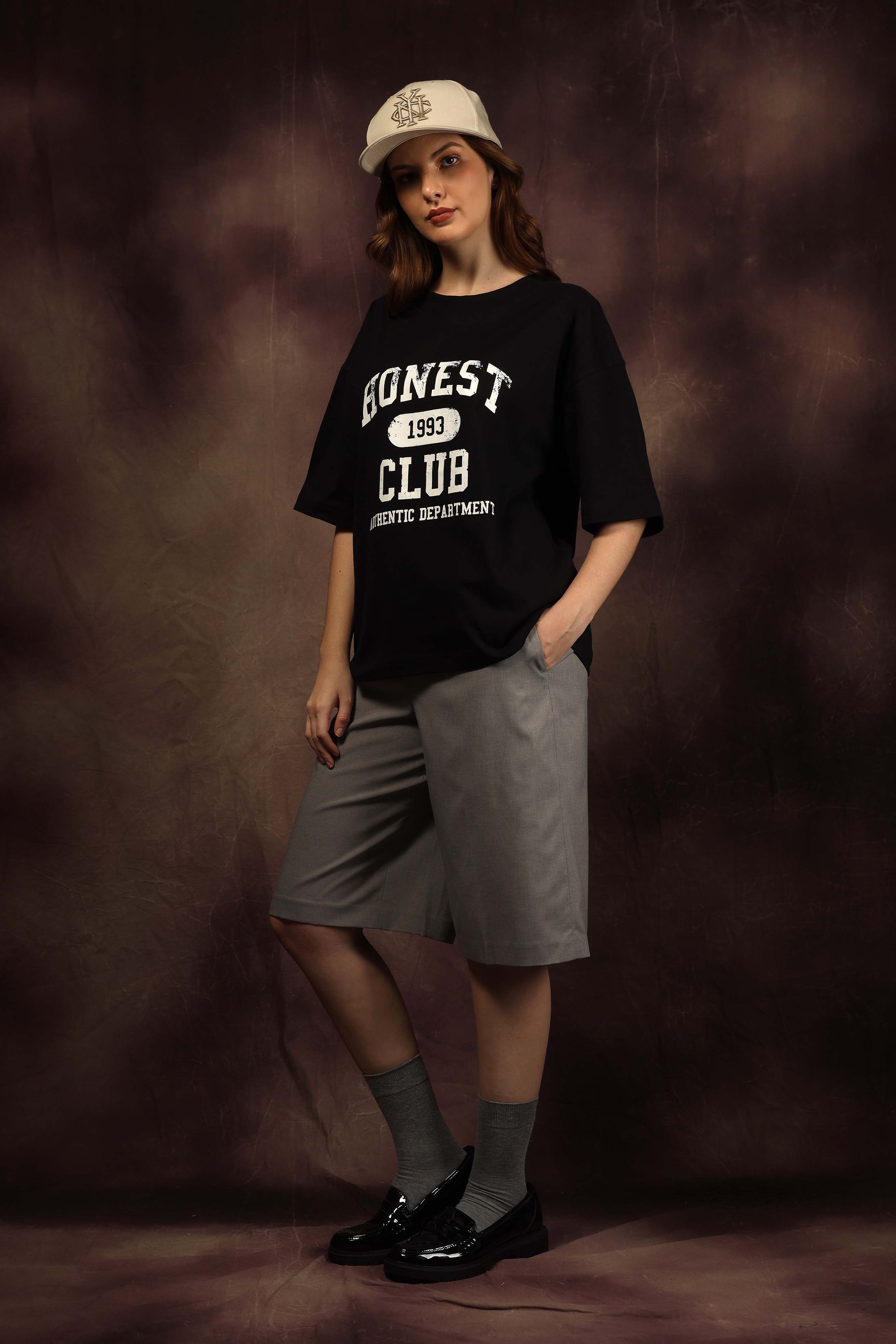 Honest Club Box Fit Tshirt