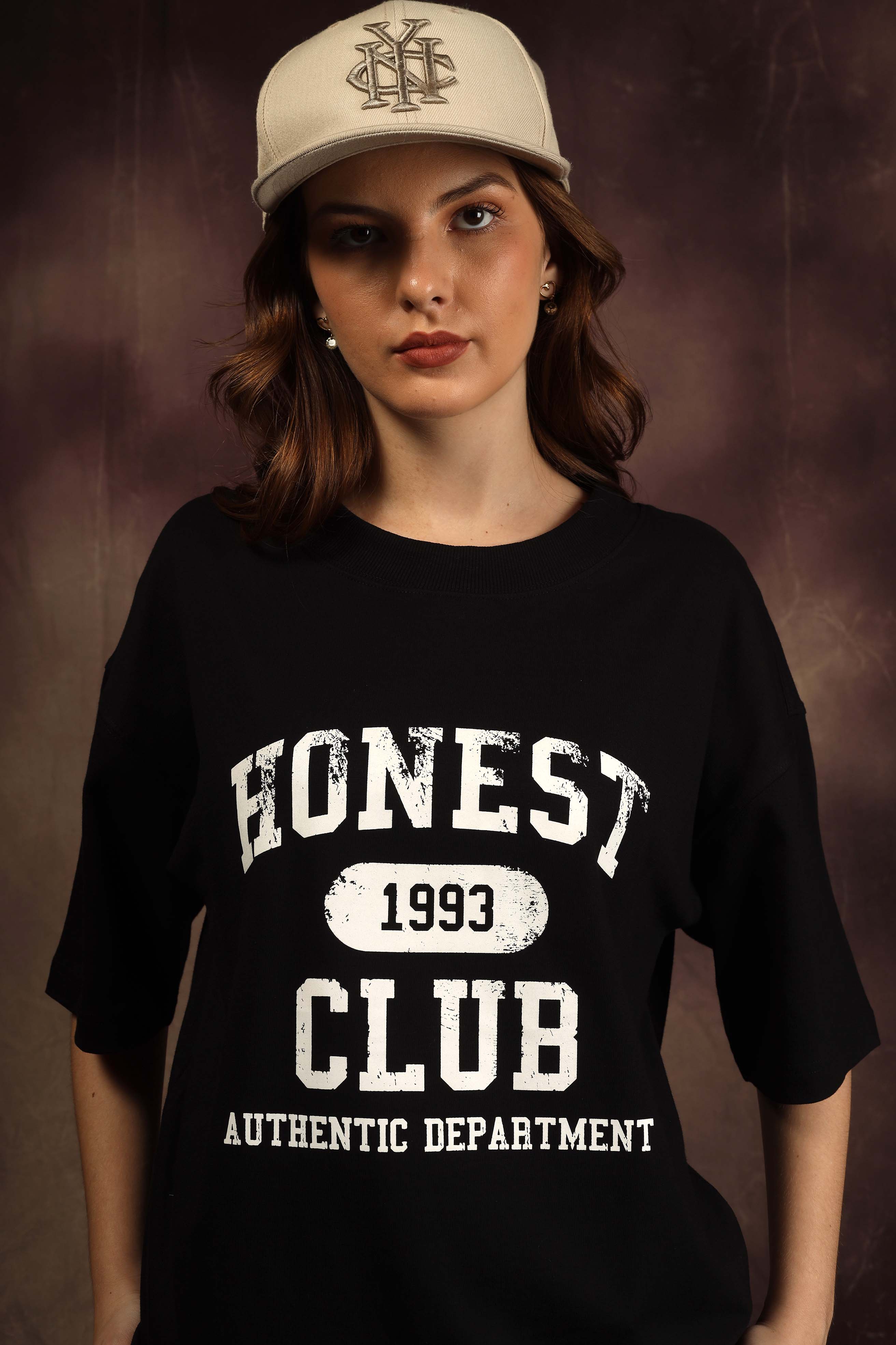 Honest Club Box Fit Tshirt