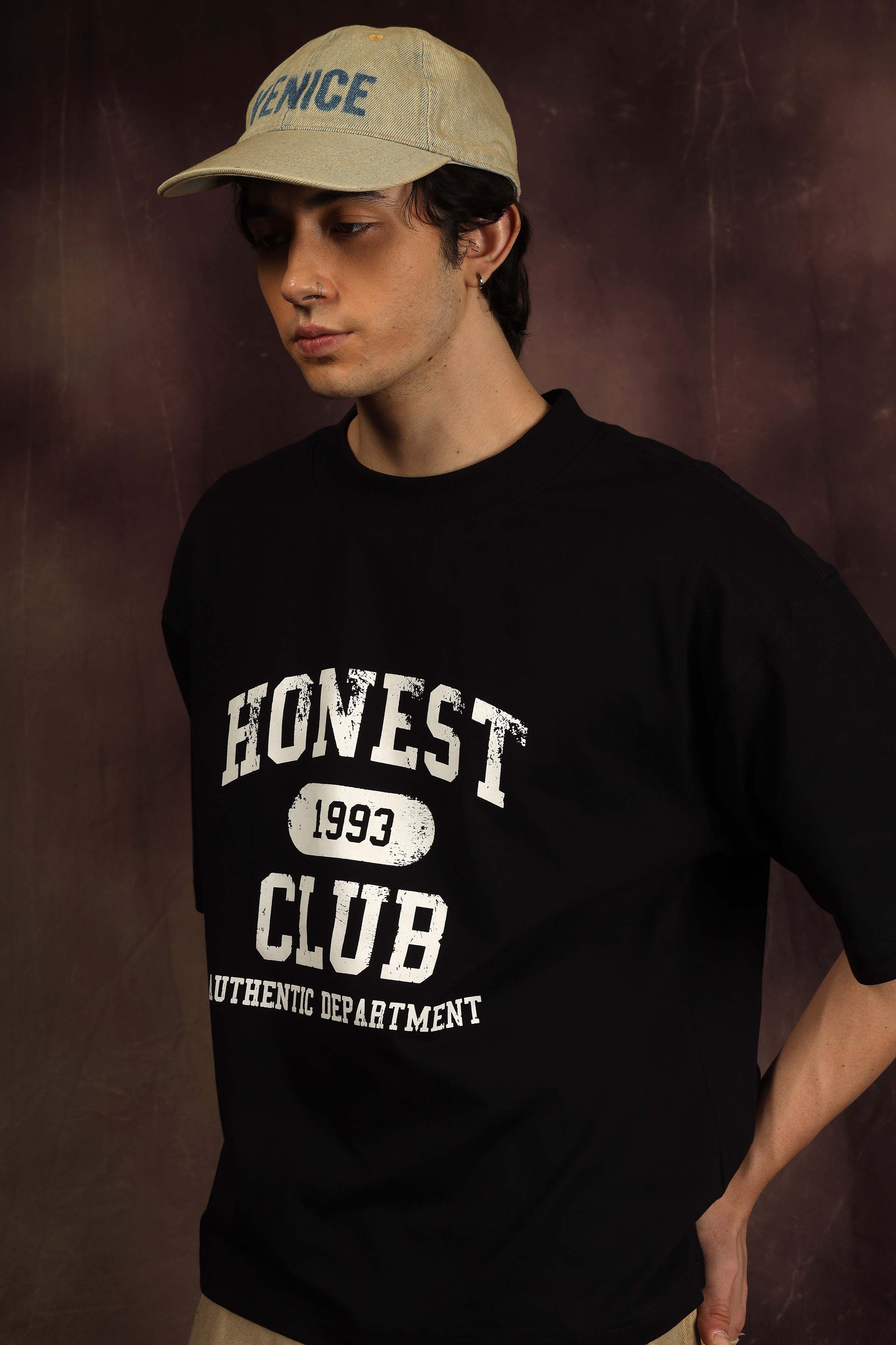 Honest Club Box Fit Tshirt